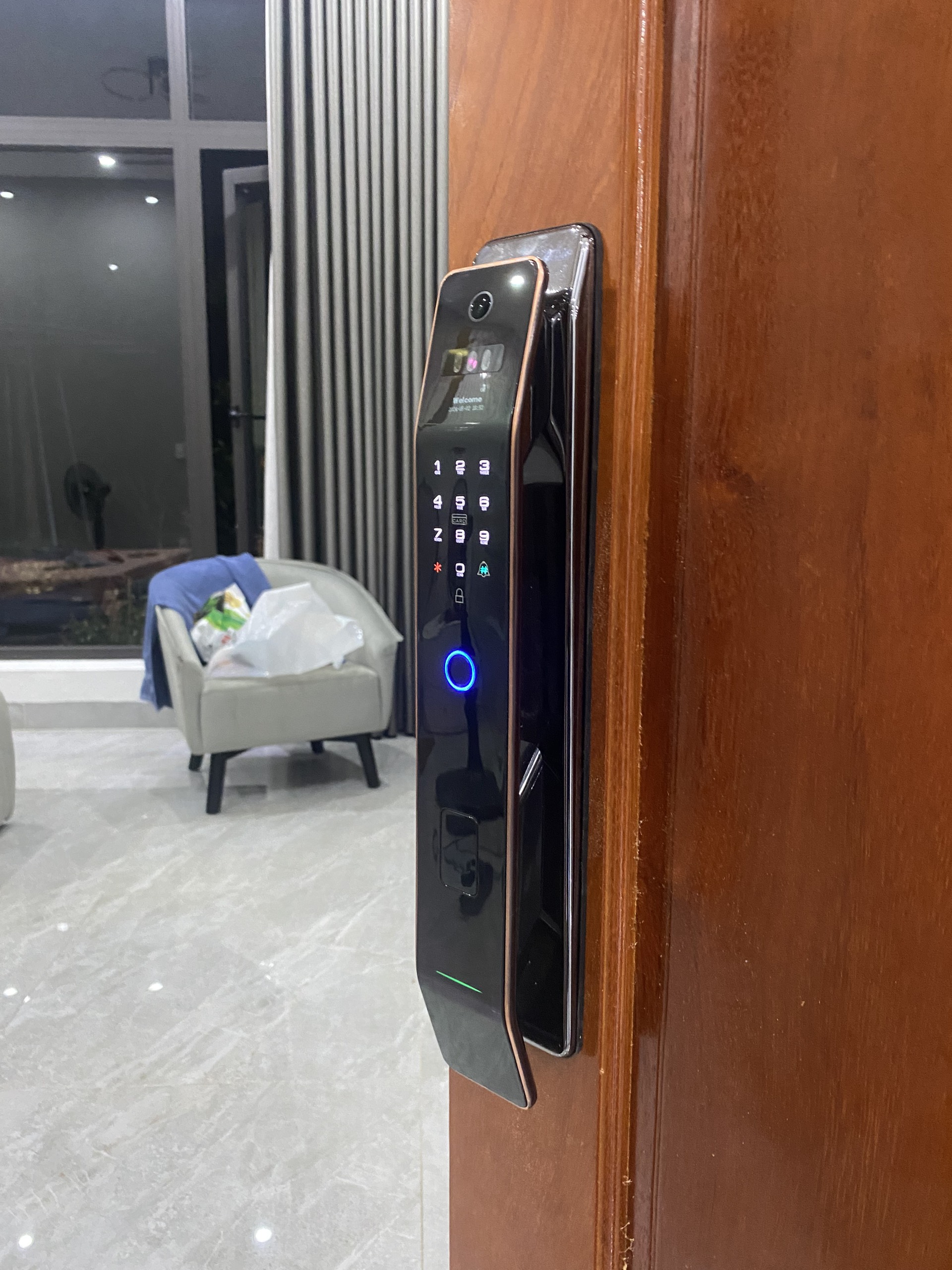 z5501943128564_4a79f0badf0c05824752cd2ca4ab5e2a Khoá cửa vân tay cao cấp MOZLEX A10PRO Khóa thông minh MHA9 PRO
