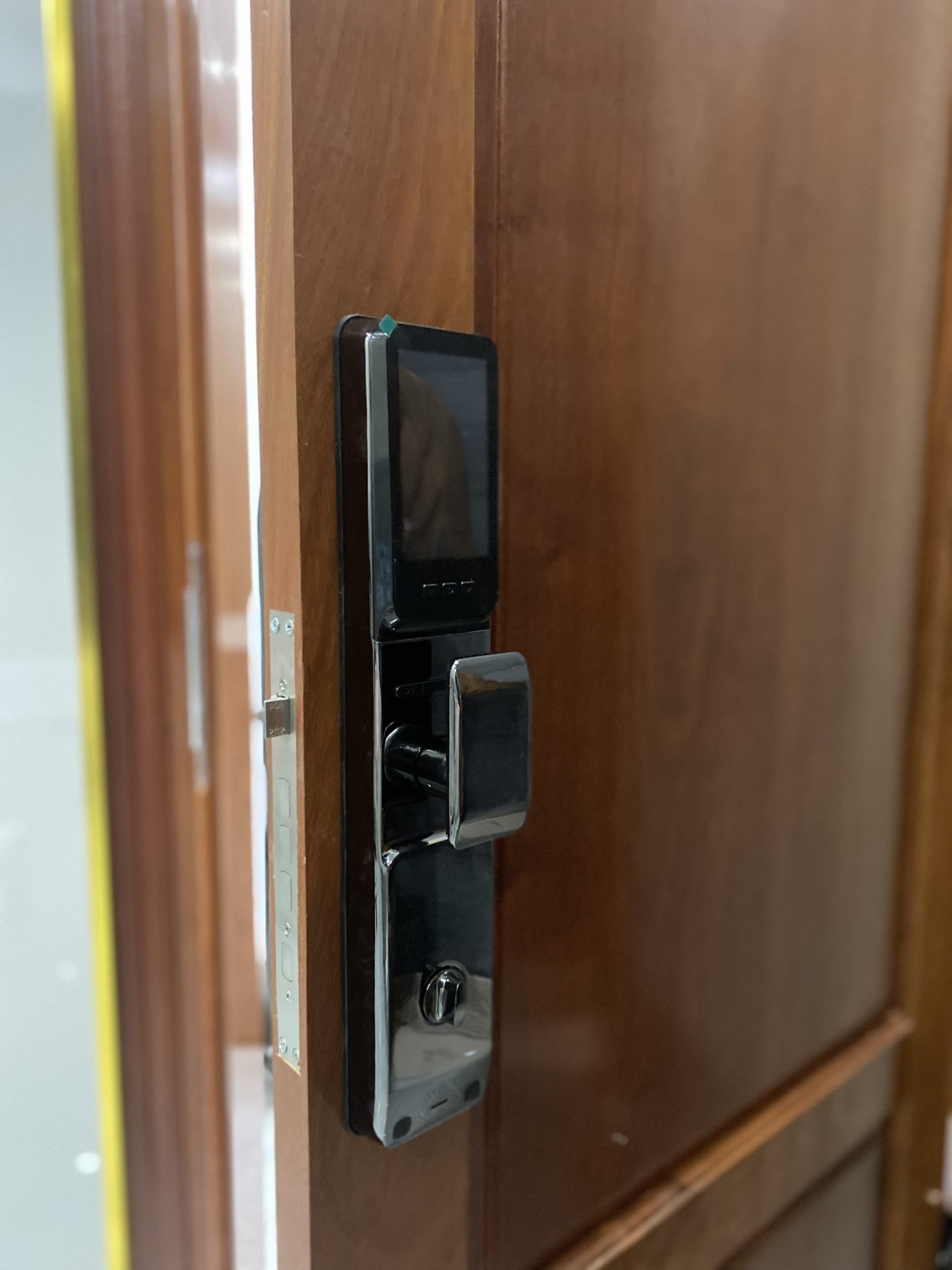 z5501943142258_0962e4d77195a1a5424cb3f9f0767071 Khoá cửa vân tay cao cấp MOZLEX A10PRO Khóa thông minh MHA9 PRO